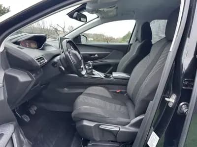 Sell Peugeot 5008 2018 - 14900 EUR, 140000 km - AUTO.MOTO.pt