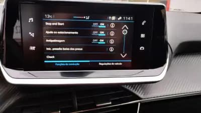 Sell Peugeot 208 2022 - 13999 EUR, 47000 km - AUTO.MOTO.pt