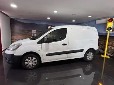 Vendo Citroën Berlingo 2014 - 8450 EUR, 263000 km - AUTO.MOTO.pt