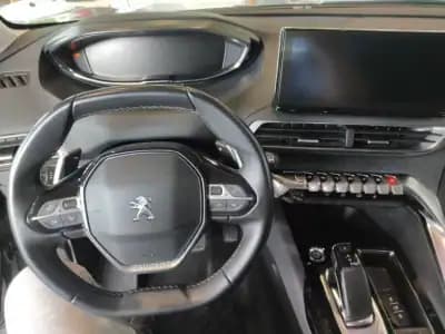 Vendo Peugeot 3008 2021 - 21950 EUR, 151000 km - AUTO.MOTO.pt