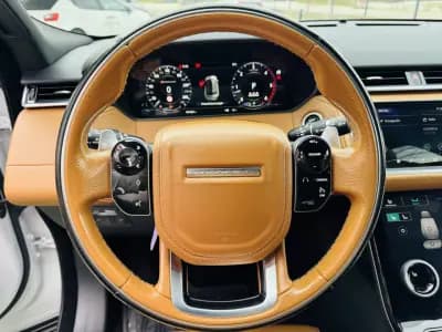 Sell Land Rover Range Rover Velar 2018 - 59999 EUR, 190000 km - AUTO.MOTO.pt