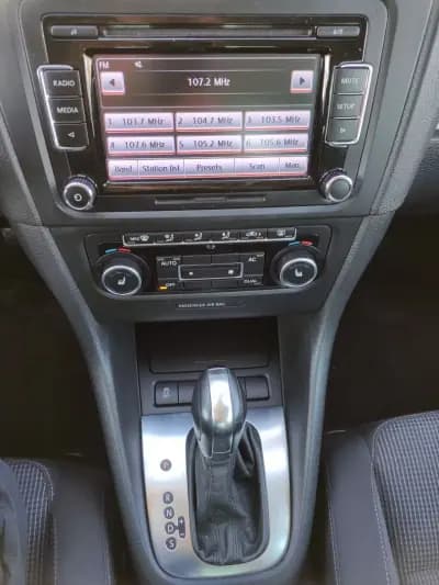 Vendo Volkswagen Golf 2012 - 11750 EUR, 153000 km - AUTO.MOTO.pt