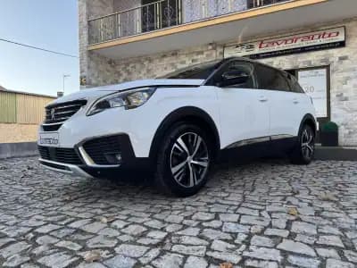 Vendo Peugeot 5008 2018 - 20500 EUR, 137000 km - AUTO.MOTO.pt