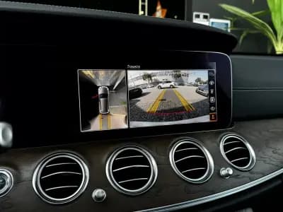 Sell Mercedes-Benz E 300 2019 - 33490 EUR, 105000 km - AUTO.MOTO.pt