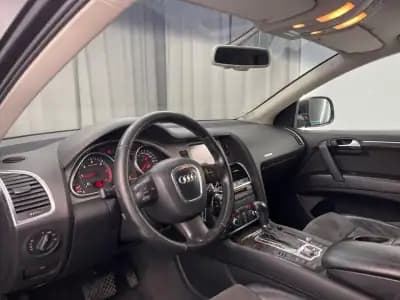 Vendo Audi Q7 2007 - 12250 EUR, 284000 km - AUTO.MOTO.pt