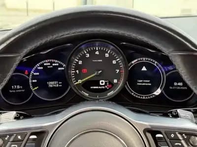 Sell Porsche Panamera Sport Turismo 2018 - 64999 EUR, 128000 km - AUTO.MOTO.pt