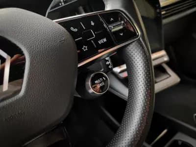 Vendo Renault Mégane E-Tech 2023 - 26500 EUR, 45000 km - AUTO.MOTO.pt