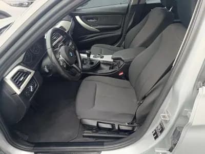 Vendo BMW 318 2018 - 19900 EUR, 170608 km - AUTO.MOTO.pt