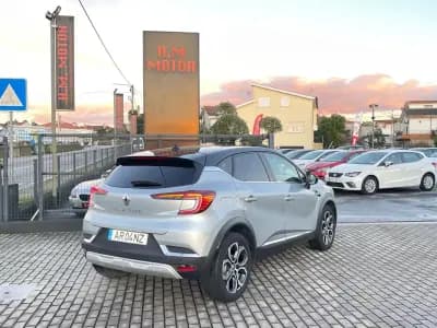 Sell Renault Captur 2022 - 17300 EUR, 89000 km - AUTO.MOTO.pt
