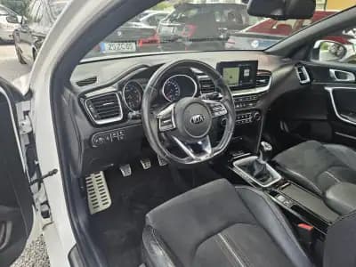 Vendo Kia ProCeed 2020 - 17400 EUR, 119400 km - AUTO.MOTO.pt