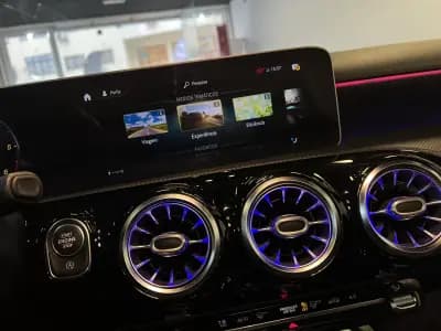 Sell Mercedes-Benz A 180 2018 - 26990 EUR, 180000 km - AUTO.MOTO.pt