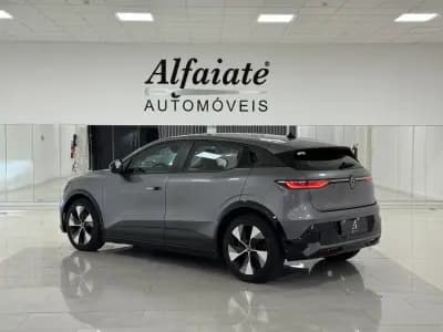 Vendo Renault Mégane E-Tech 2022 - 23890 EUR, 69000 km - AUTO.MOTO.pt