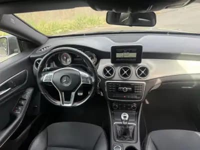 Vendo Mercedes-Benz CLA 180 2014 - 16450 EUR, 205000 km - AUTO.MOTO.pt