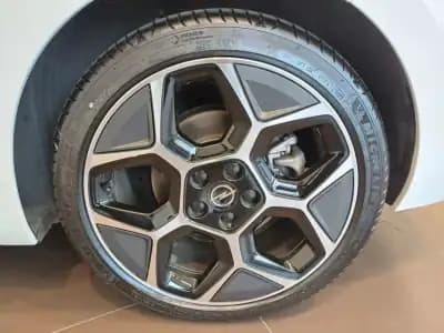 Sell Opel Astra 2023 - 31000 EUR, 11950 km - AUTO.MOTO.pt