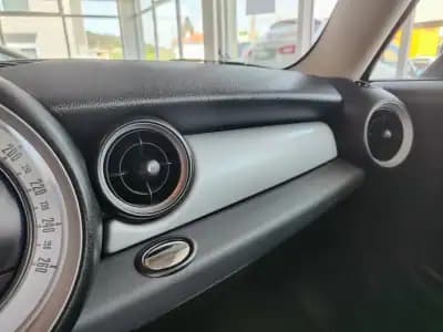 Sell MINI 2011 - 8250 EUR, 180000 km - AUTO.MOTO.pt