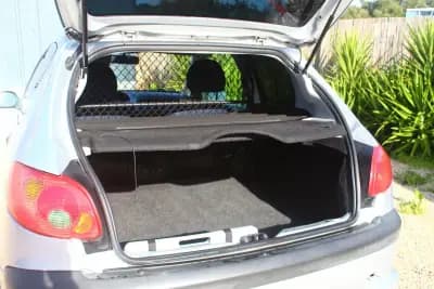 Sell Peugeot 206 2003 - 2750 EUR, 194000 km - AUTO.MOTO.pt