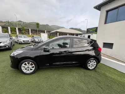 Sell Ford Fiesta 2018 - 14990 EUR, 106000 km - AUTO.MOTO.pt