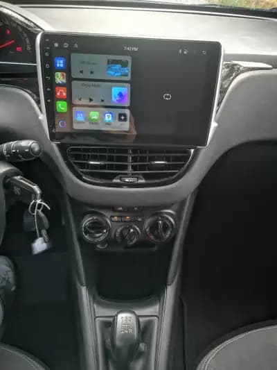 Sell Peugeot 208 2014 - 7750 EUR, 96000 km - AUTO.MOTO.pt