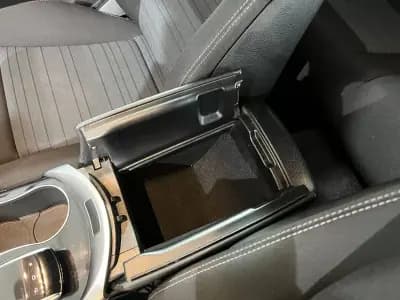 Sell Mercedes-Benz C 180 2015 - 15600 EUR, 211367 km - AUTO.MOTO.pt