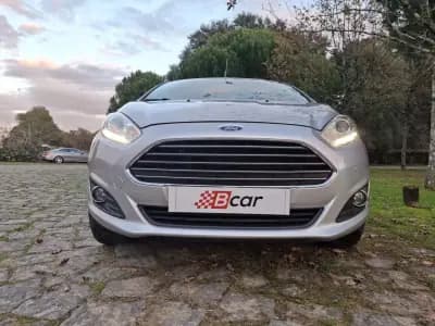 Sell Ford Fiesta 2016 - 9990 EUR, 87600 km - AUTO.MOTO.pt