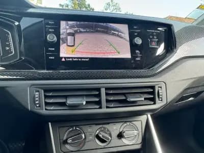 Vendo Volkswagen Polo 2023 - 21900 EUR, 67501 km - AUTO.MOTO.pt