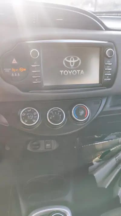 Vendo Toyota Yaris 2020 - 12579 EUR, 190178 km - AUTO.MOTO.pt