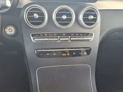 Sell Mercedes-Benz GLC 300 2021 - 46990 EUR, 61000 km - AUTO.MOTO.pt