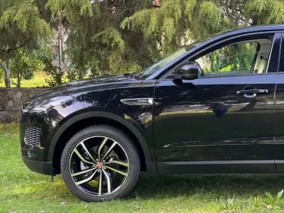 Sell Jaguar E-Pace 2018 - 29750 EUR, 77000 km - AUTO.MOTO.pt