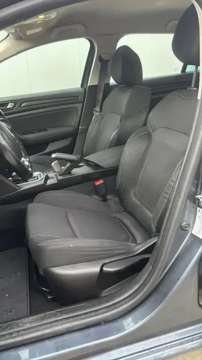 Sell Renault Mégane 2019 - 7000 EUR, 310000 km - AUTO.MOTO.pt