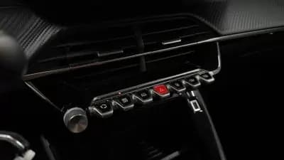 Sell Peugeot 2008 2021 - 15490 EUR, 68523 km - AUTO.MOTO.pt