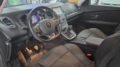 Sell Renault Grand Scénic 2020 - 15000 EUR, 172764 km - AUTO.MOTO.pt