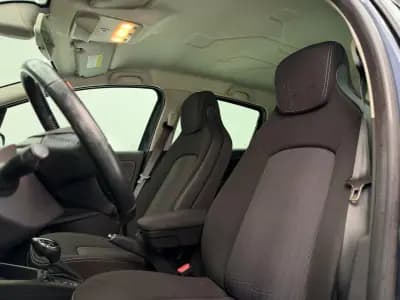 Vendo Renault Zoe 2017 - 10499 EUR, 105000 km - AUTO.MOTO.pt