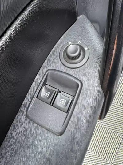 Vendo Renault Kangoo 2020 - 12250 EUR, 171129 km - AUTO.MOTO.pt