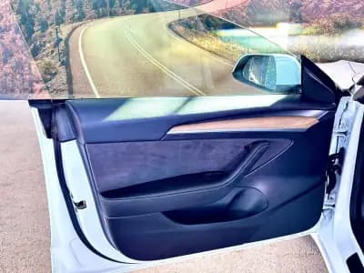 Vendo Tesla Model 3 2022 - 39900 EUR, 40060 km - AUTO.MOTO.pt