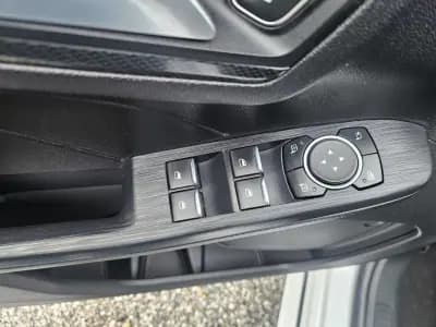 Vendo Ford Kuga 2022 - 18800 EUR, 129800 km - AUTO.MOTO.pt