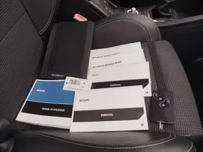 Vendo Renault Mégane Sport Tourer 2015 - 11750 EUR, 143765 km - AUTO.MOTO.pt