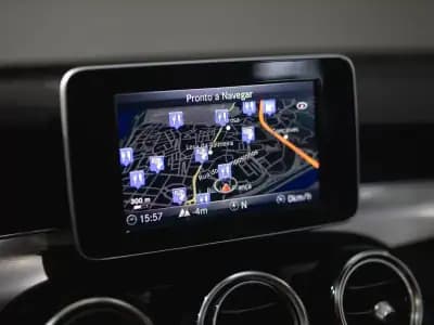 Sell Mercedes-Benz GLC 250 2017 - 34990 EUR, 200000 km - AUTO.MOTO.pt