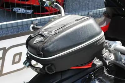 Sell Ducati Multistrada 1260 Enduro 2021 - 24500 EUR, 26000 km - AUTO.MOTO.pt