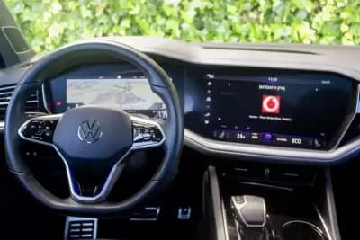 Vendo Volkswagen Touareg 2021 - 59900 EUR, 55000 km - AUTO.MOTO.pt