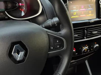 Vendo Renault Clio 2018 - 12500 EUR, 138000 km - AUTO.MOTO.pt