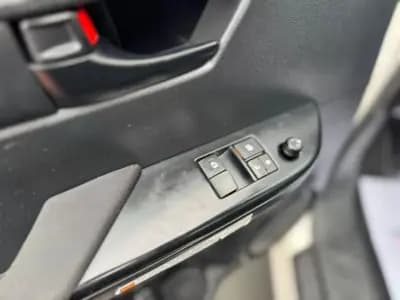 Sell Toyota Hilux 2020 - 26900 EUR, 131655 km - AUTO.MOTO.pt