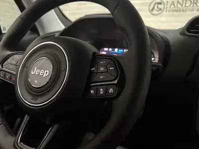 Vendo Jeep Renegade 2022 - 23950 EUR, 10796 km - AUTO.MOTO.pt