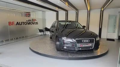 Vendo Audi A4 2011 - 13900 EUR, 186139 km - AUTO.MOTO.pt