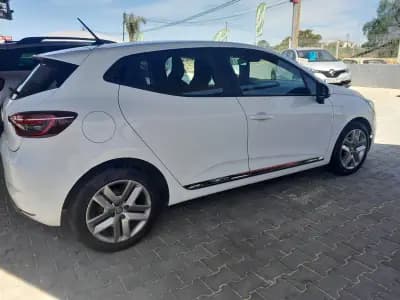 Vendo Renault Clio 2022 - 14950 EUR, 72000 km - AUTO.MOTO.pt