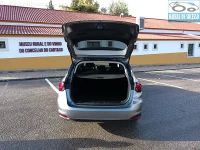 Vendo Fiat Tipo Station Wagon 2018 - 12750 EUR, 106000 km - AUTO.MOTO.pt