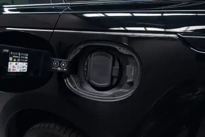 Sell Land Rover Range Rover Velar 2021 - 51950 EUR, 76000 km - AUTO.MOTO.pt