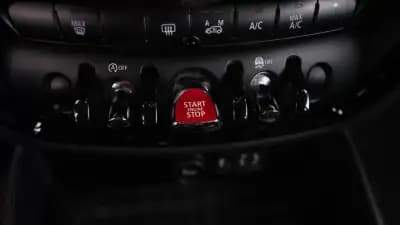 Sell MINI Clubman 2019 - 14800 EUR, 267000 km - AUTO.MOTO.pt