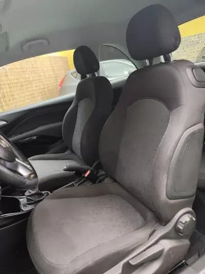 Sell Opel Adam 2017 - 9200 EUR, 112000 km - AUTO.MOTO.pt