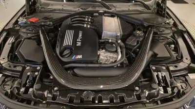 Vendo BMW M4 2016 - 63900 EUR, 25883 km - AUTO.MOTO.pt