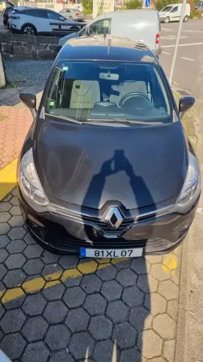 Vendo Renault Clio 2019 - 11900 EUR, 116904 km - AUTO.MOTO.pt